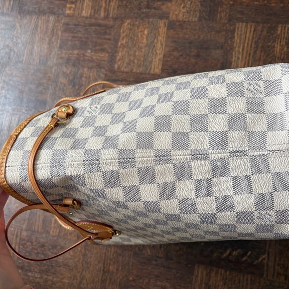 Authentic Louis Vuitton Neverfull MM Damier Azur - Picture 4 of 9
